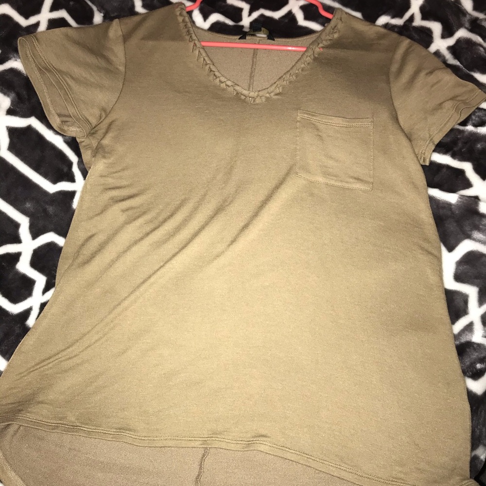 Gold V neck tshirt